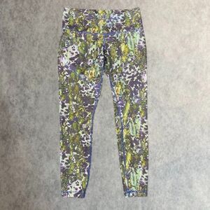 Lululemon Mid Rise Leggings Womens Size 6 Purple Floral Wunder Under Crop
